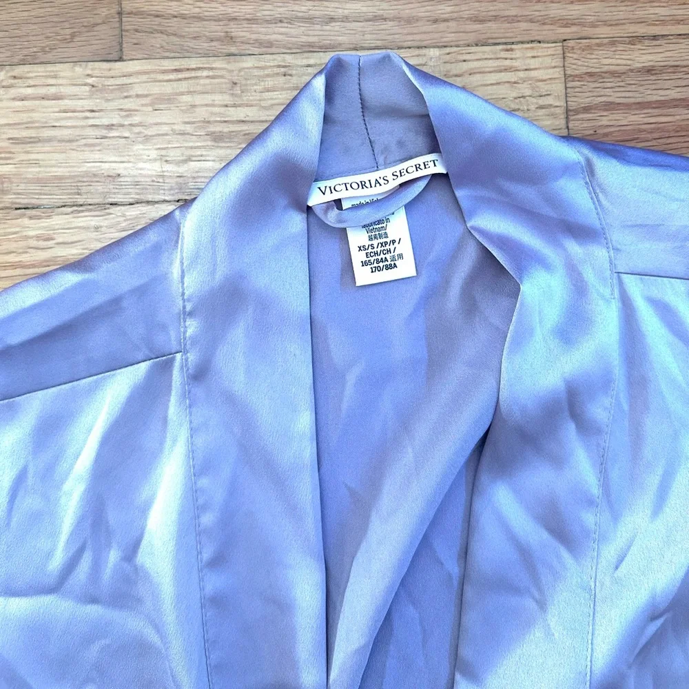 Victoria's Secret Light Purple Satin Robe - Picture 4 of 4